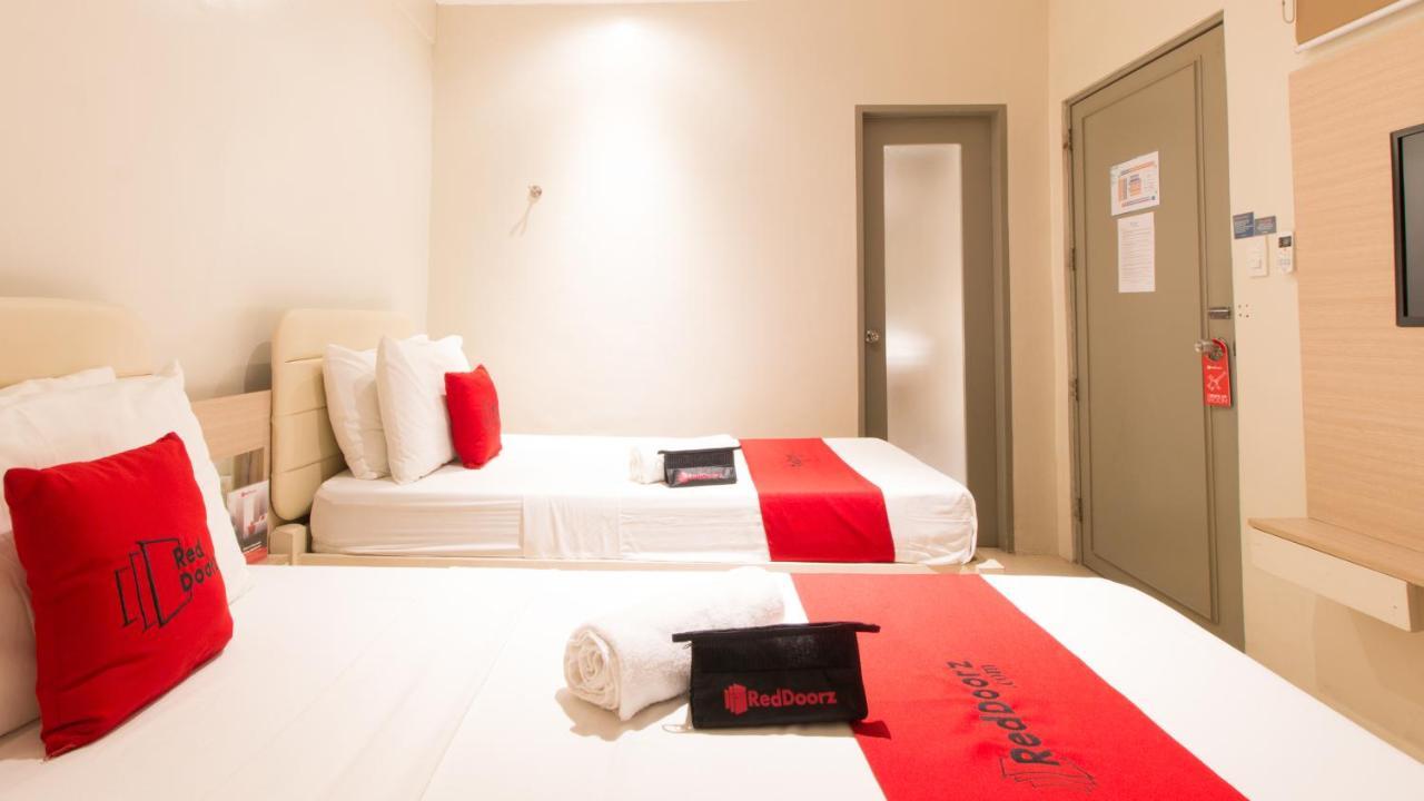 Reddoorz @ General Segundo Avenue Laoag Hotel Buitenkant foto