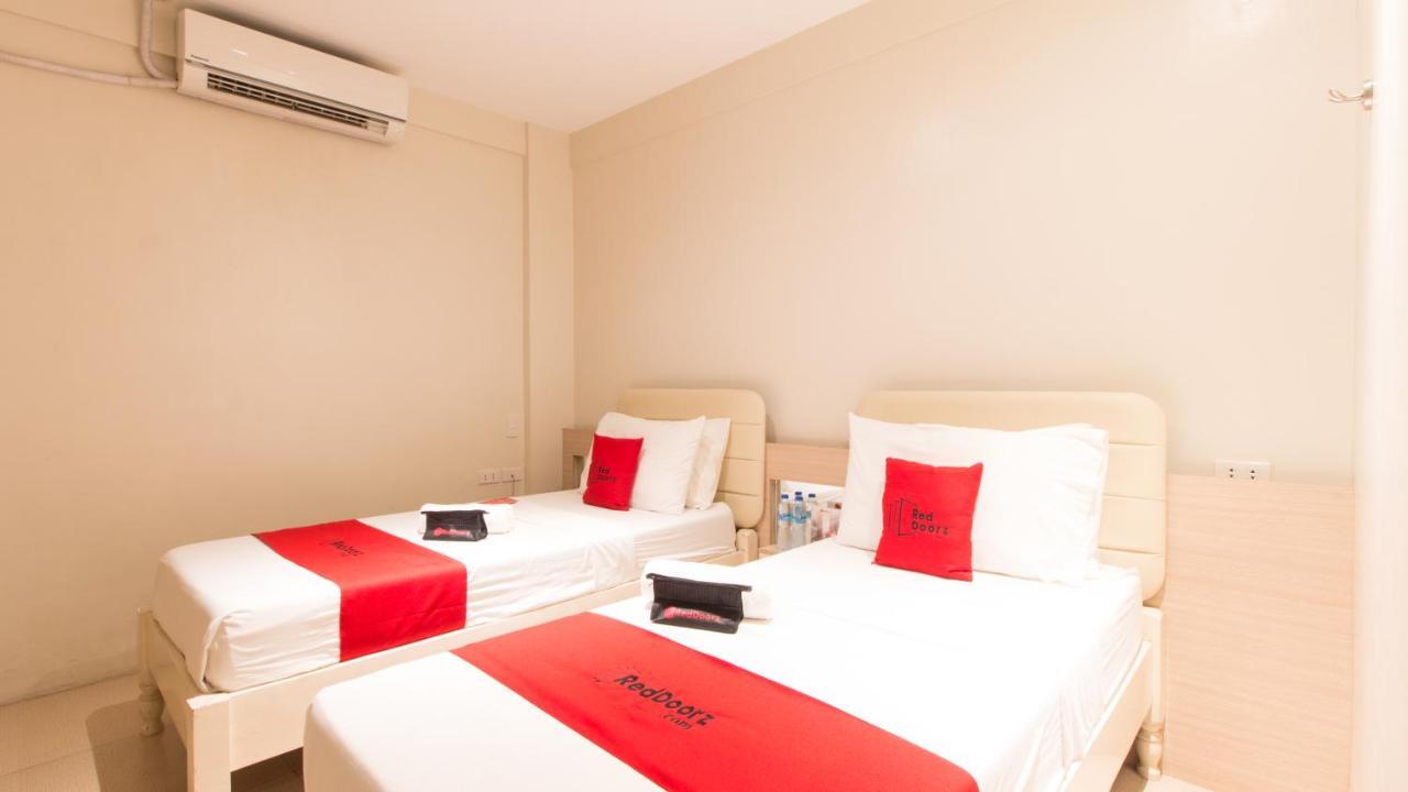 Reddoorz @ General Segundo Avenue Laoag Hotel Buitenkant foto